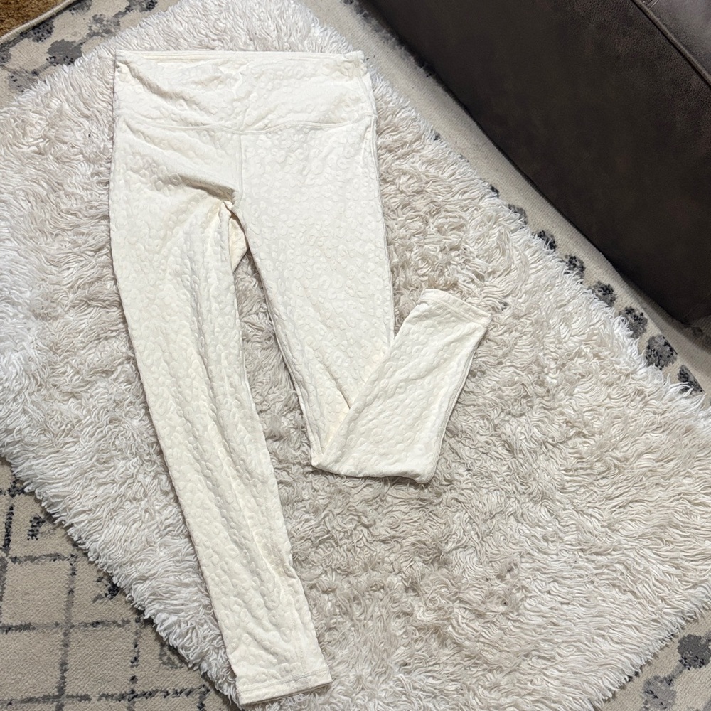 Mono B Cream Textured Leggings